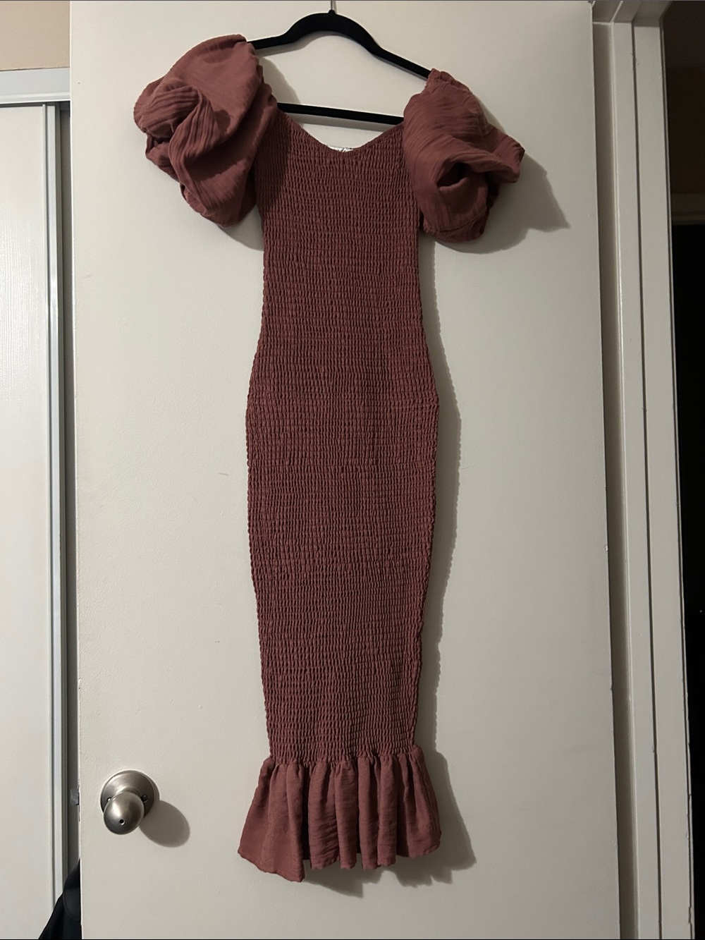 Sheike Mauve Ruched Knit Puff Sleeve Midi Dress